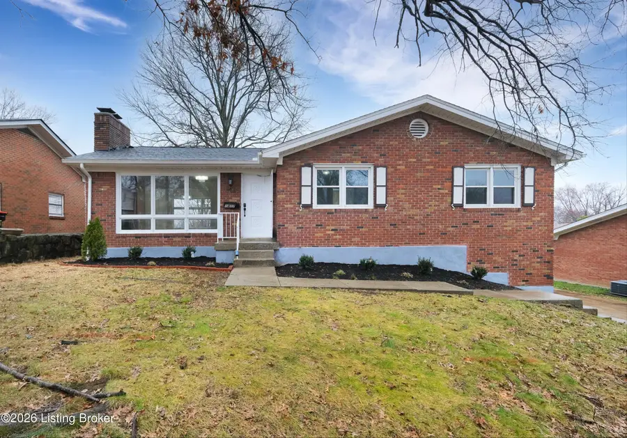 1417 Cloverhills Dr, Louisville, KY 40216 - #2