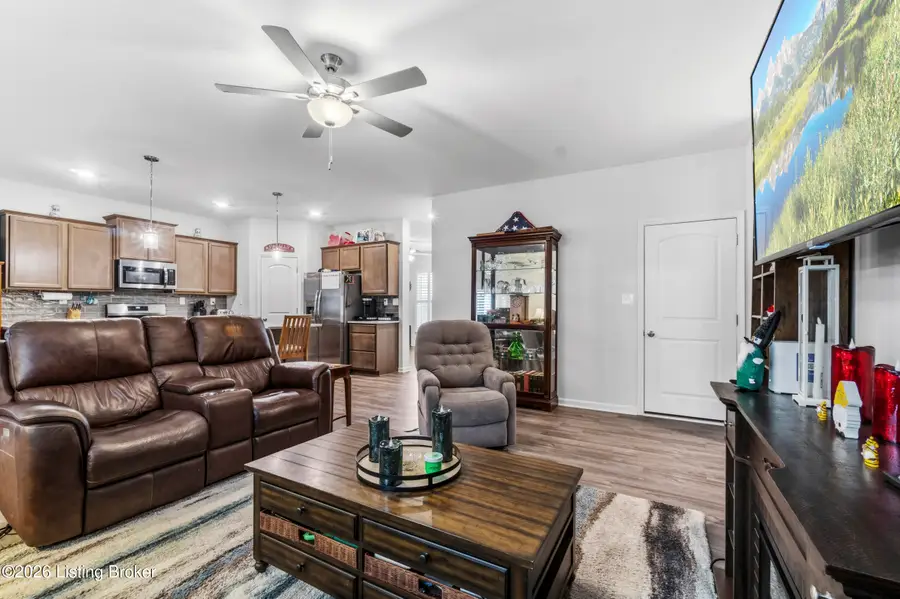 11908 Parkview Trace Dr, Louisville, KY 40229 - #3