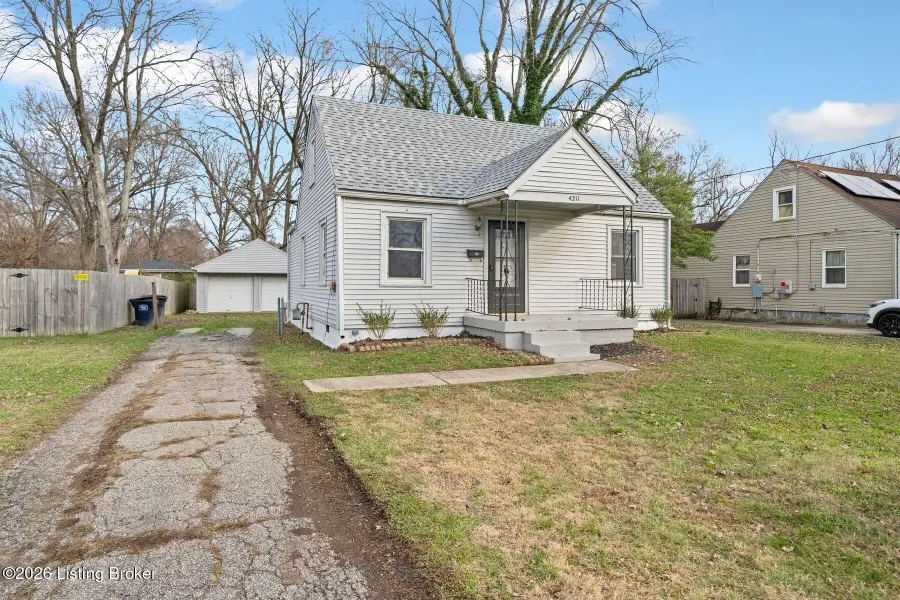 4211 Savage Dr, Louisville, KY 40216 - #3
