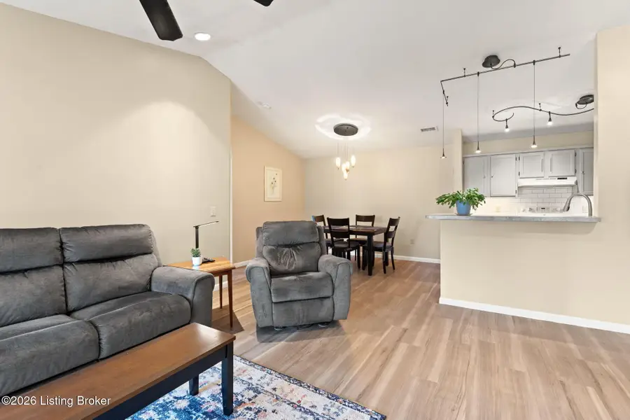 10700 Mcmeekin Ln #205, Louisville, KY 40223 - #2