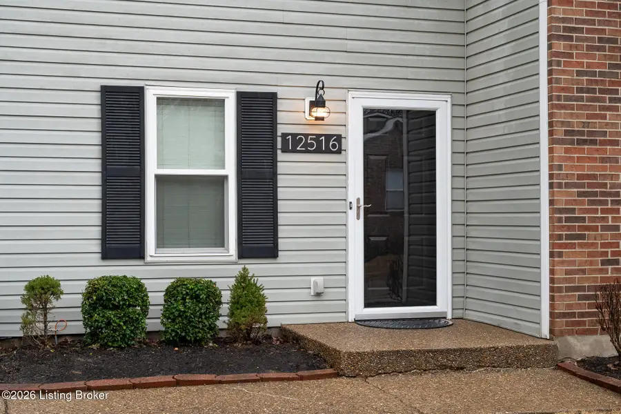 12516 Kiawah Ct, Louisville, KY 40245 - #3