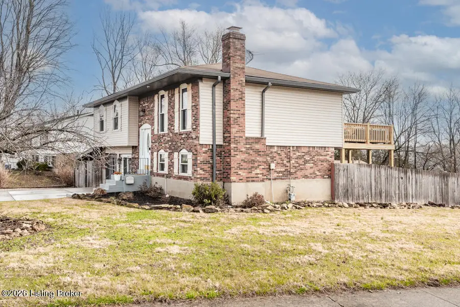 9208 Foxtail Ct, Crestwood, KY 40014 - #2