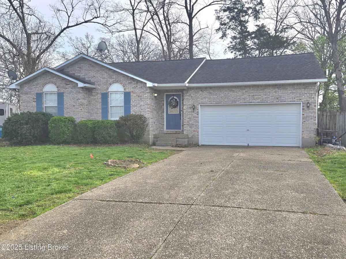 220 Tara Cir, Shepherdsville, KY 40165 - #1