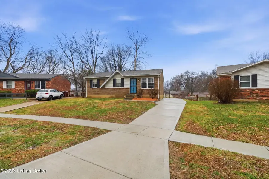 5817 Medtree Pl, Louisville, KY 40229 - #3
