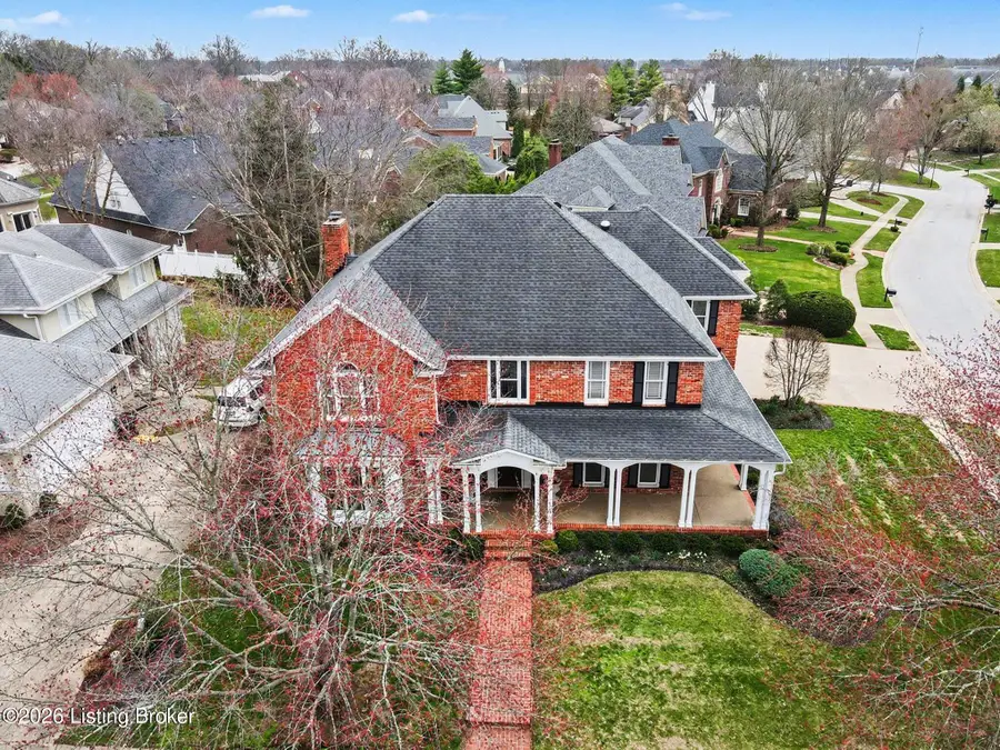 213 Pepperbush Rd, Louisville, KY 40207 - #2