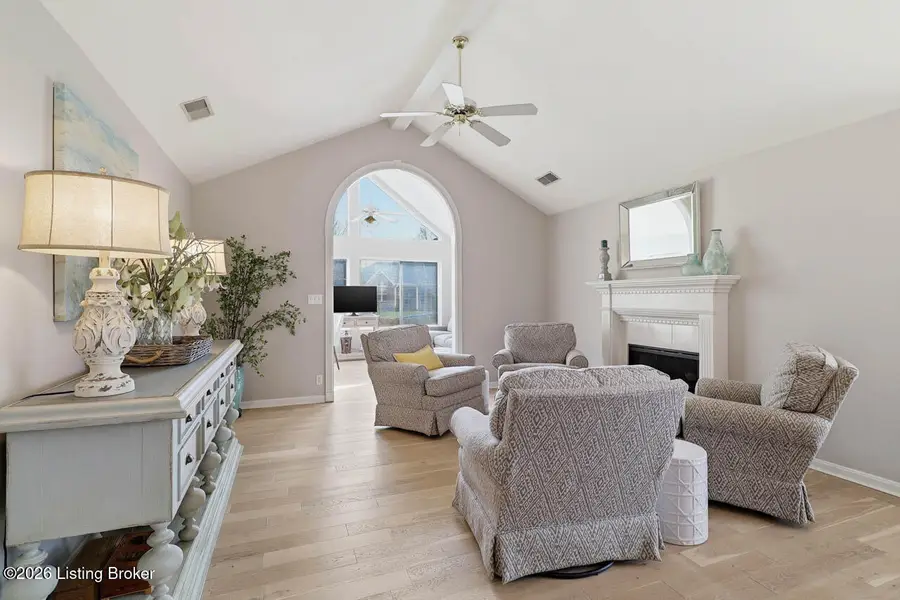 10207 Capron Ln, Louisville, KY 40241 - #3