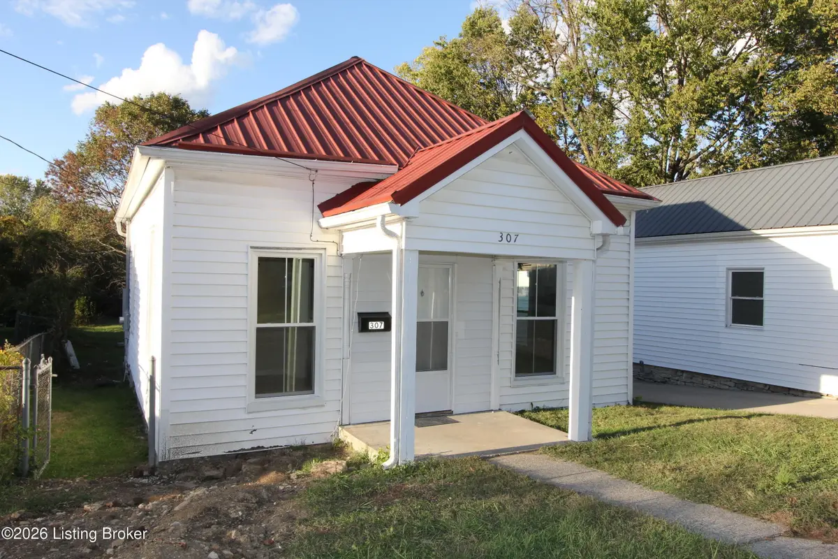307 E Woodford St, Lawrenceburg, KY 40342 - #1