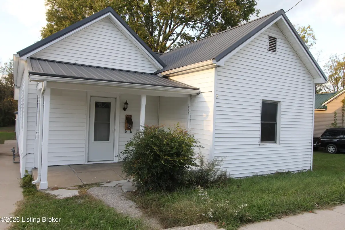 309 E Woodford St, Lawrenceburg, KY 40342 - #1