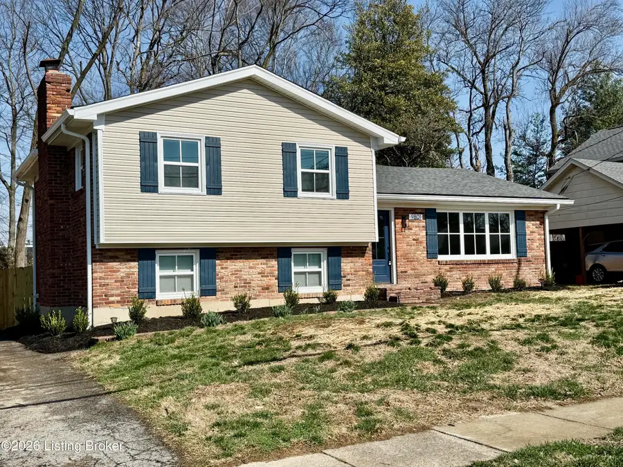 9801 Gateway Dr, Jeffersontown, KY 40299 - #2