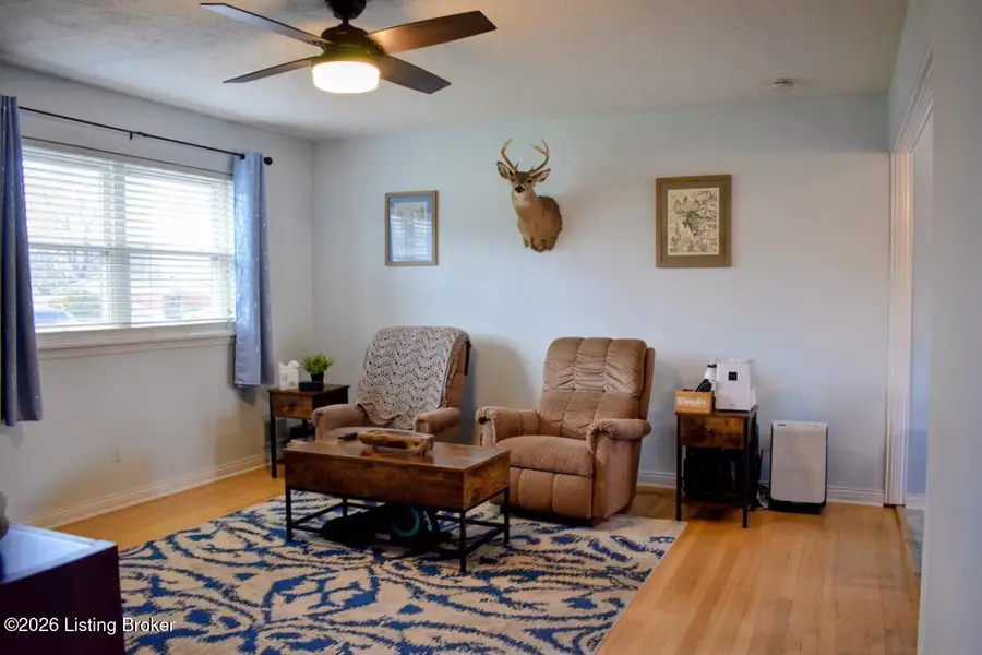 9515 Titan Dr, Louisville, KY 40229 - #3