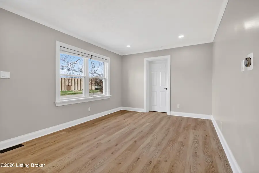 1248 Durrett Ln, Louisville, KY 40213 - #3