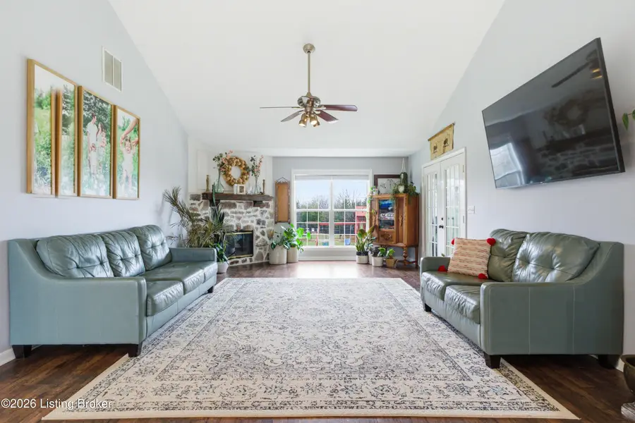 55 Maple Leaf Ct, Taylorsville, KY 40071 - #2