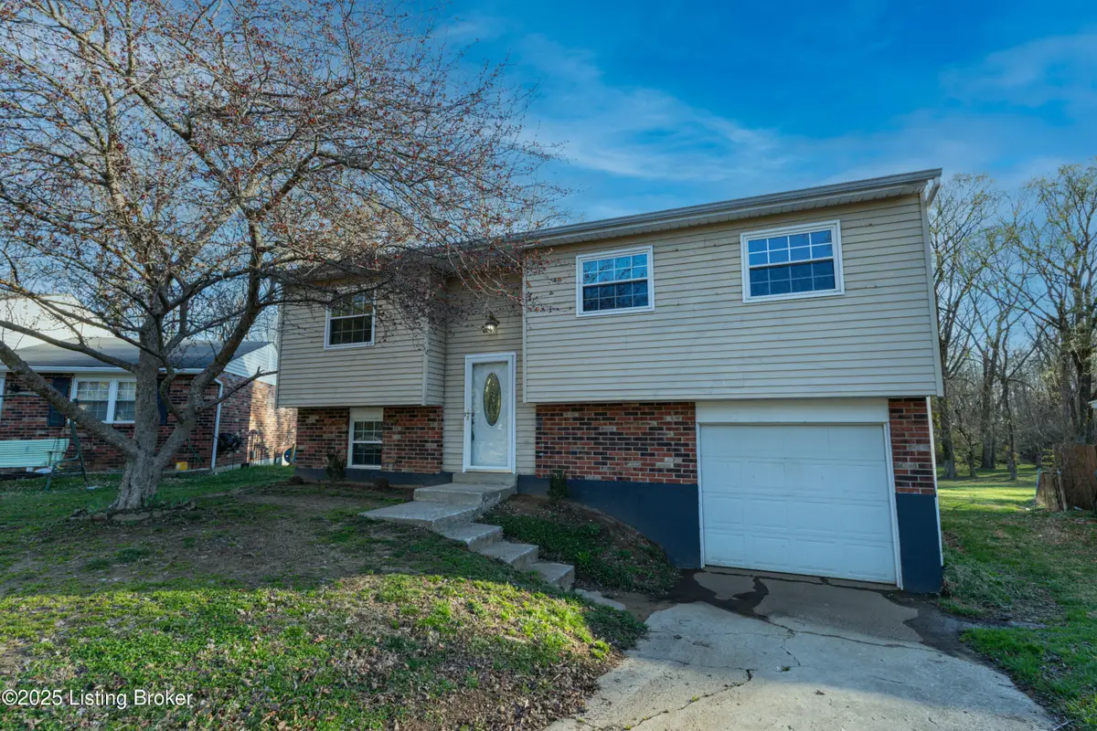 4601 Logby Pl, Louisville, KY 40272 - #1