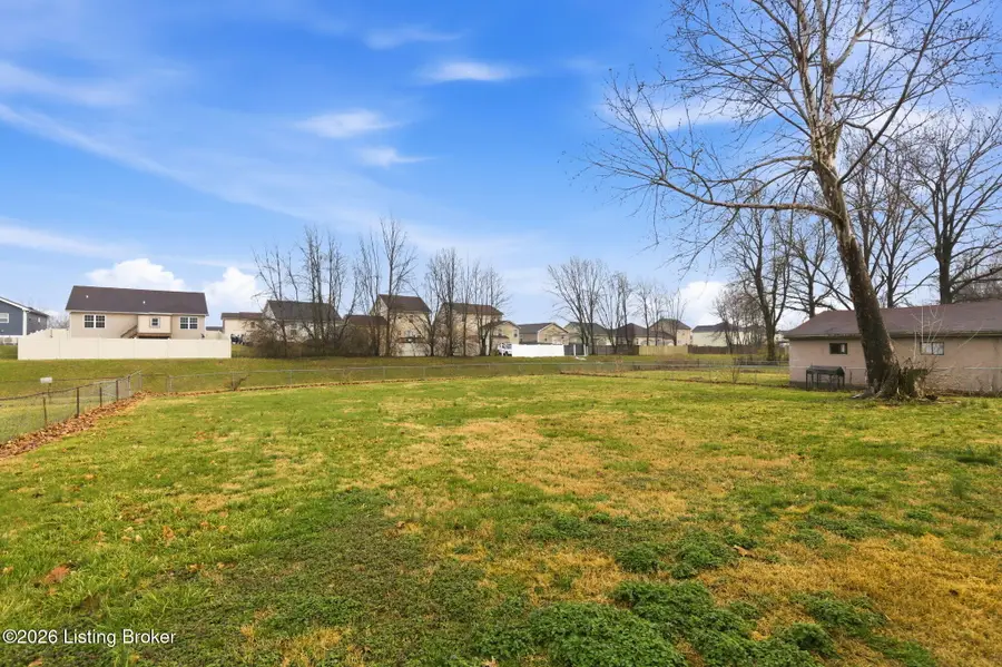 4343 Charlotte Ann Dr, Louisville, KY 40216 - #3