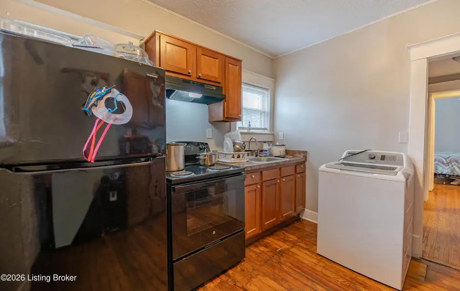 126 N Longworth Ave, Louisville, KY 40212 - #3