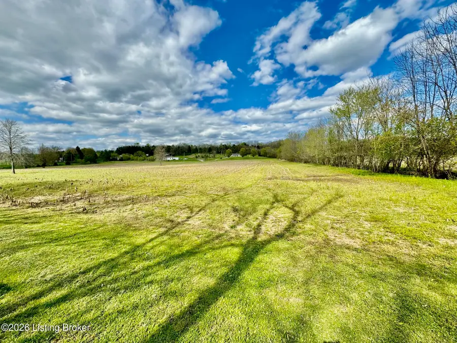 5 Valley Hill Rd, Springfield, KY 40069 - #2