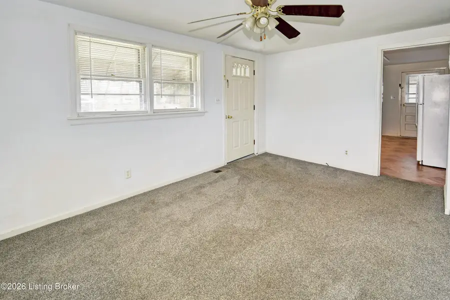 10103 Caldwell Dr, Jeffersontown, KY 40299 - #3