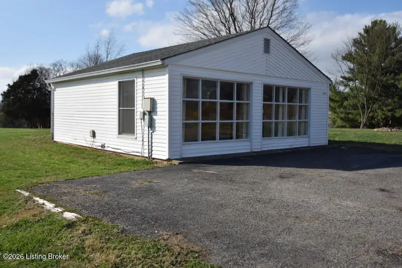 8110 Cooper Chapel Rd, Louisville, KY 40229 - #2