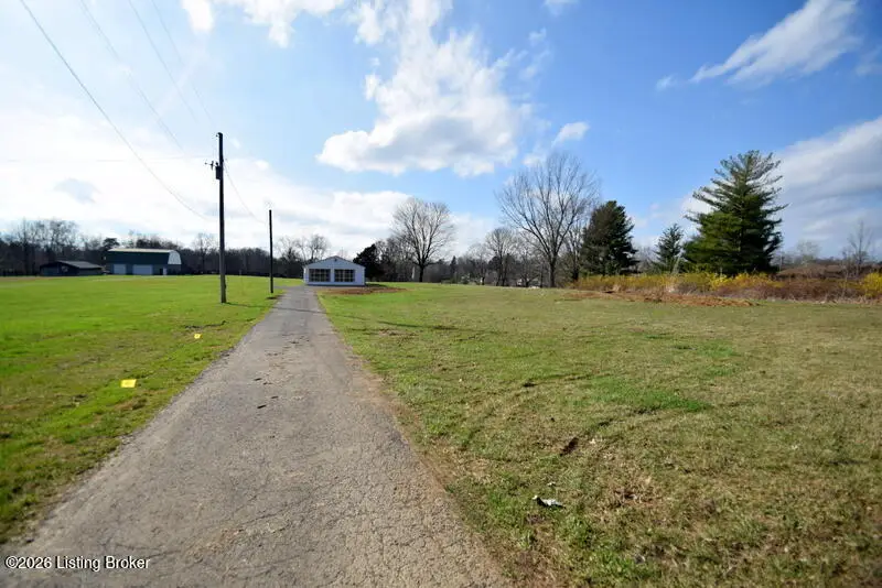 8110 Cooper Chapel Rd, Louisville, KY 40229 - #3