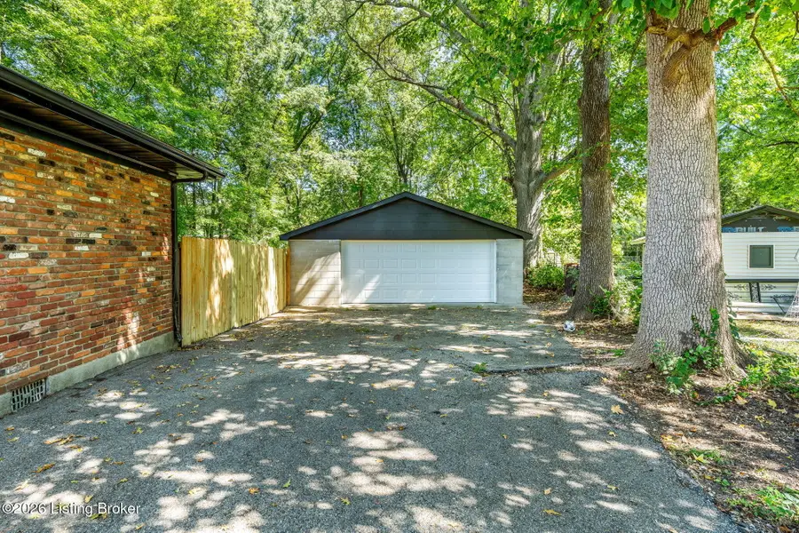 1119 Ireland Dr, Louisville, KY 40219 - #2