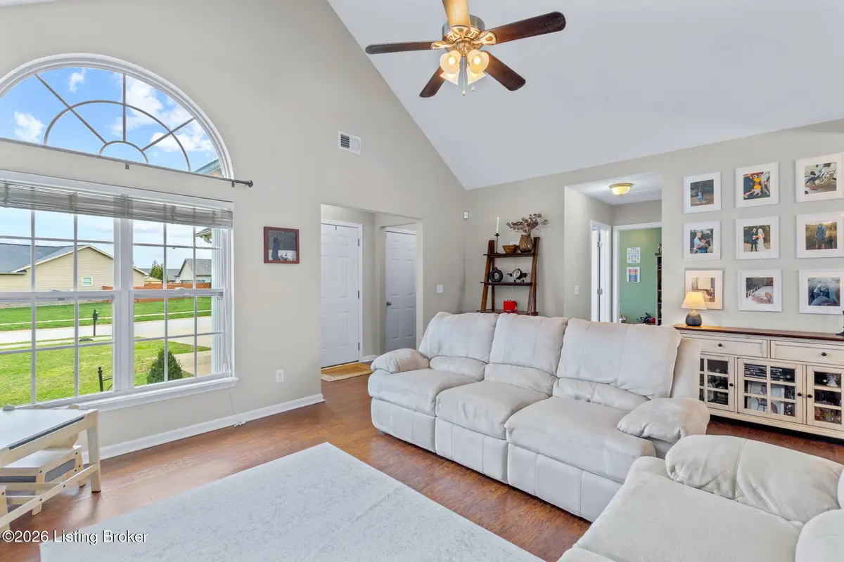 279 Hill Terrace Dr, Mount Washington, KY 40047 - #1