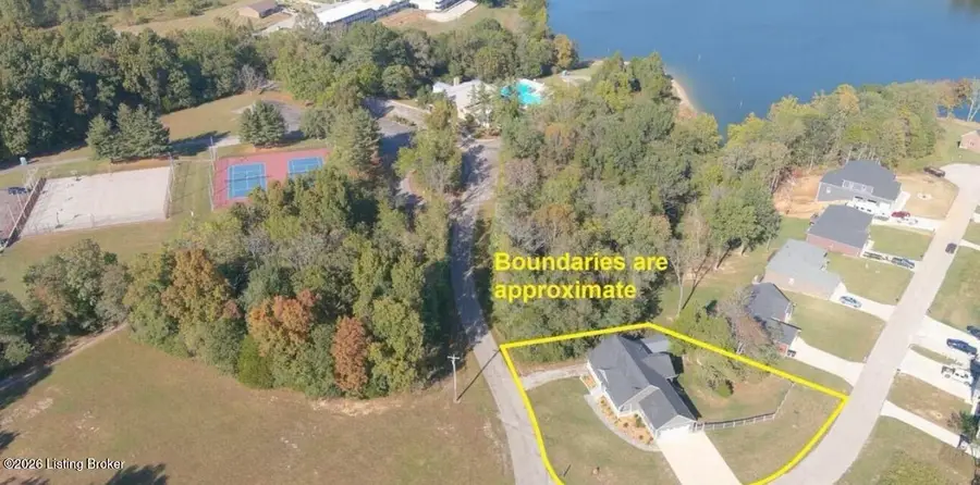 33 Beach Cove Ct, Brandenburg, KY 40108 - #3