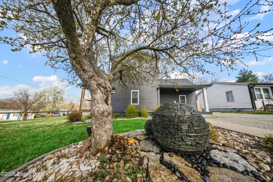 211 Maple St, Lebanon Junction, KY 40150 - #2