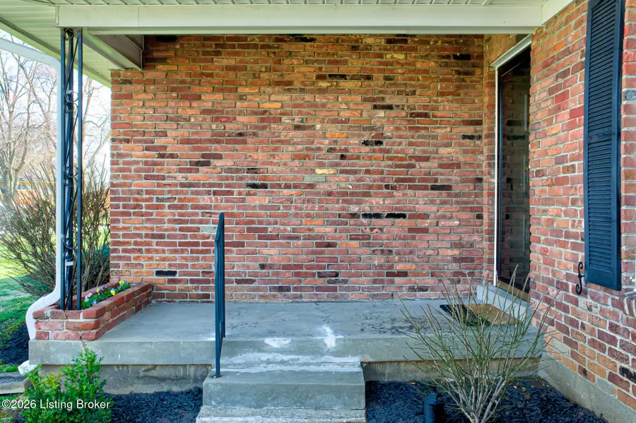 3702 Mamaroneck Rd, Louisville, KY 40218 - #3