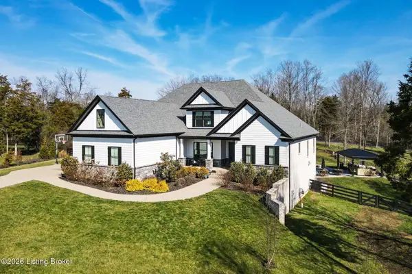 7297 Grand Oaks Dr, Crestwood, KY 40014