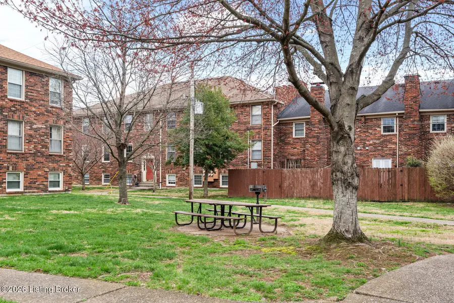 1008 Lake Way, Louisville, KY 40222 - #3