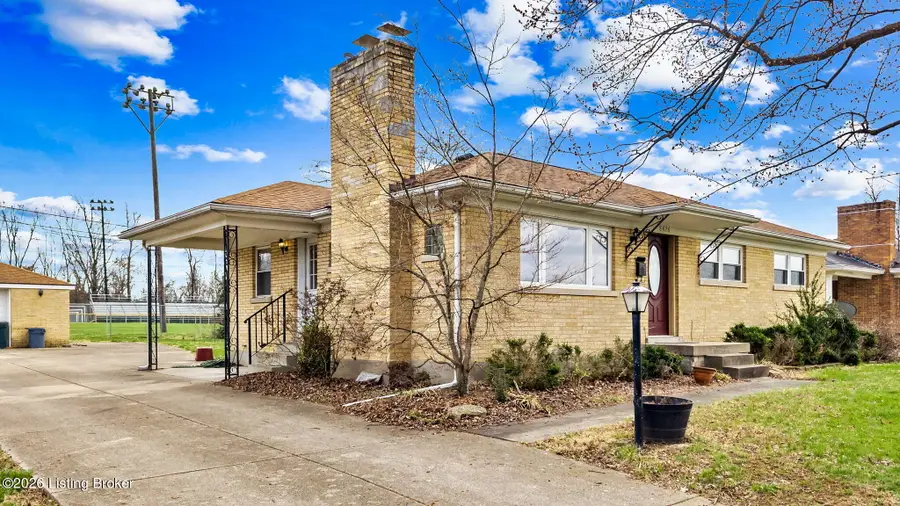 8426 Newstead Ave, Louisville, KY 40219 - #3
