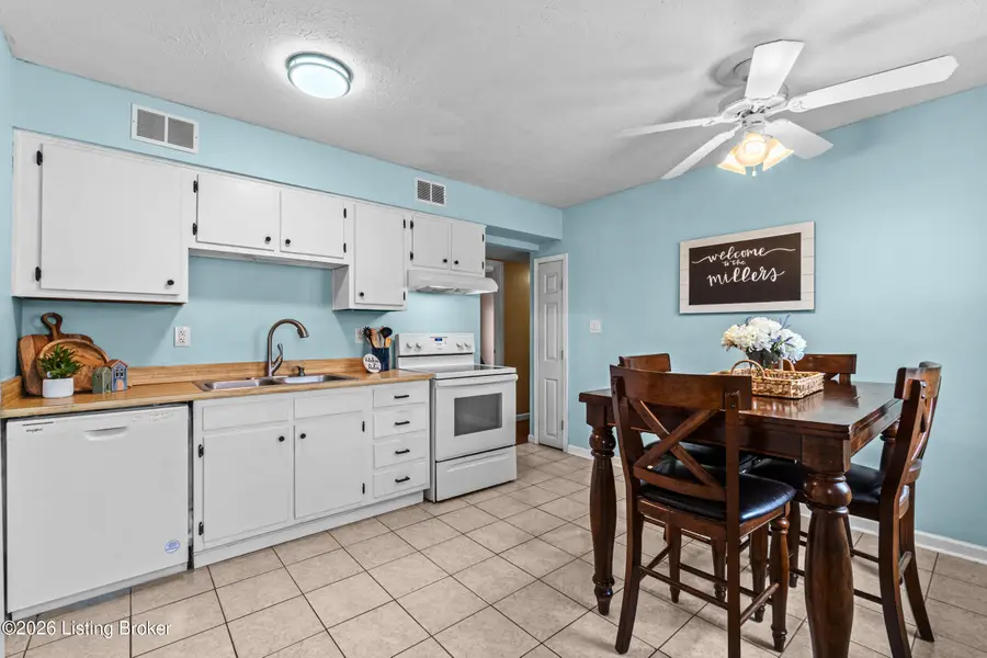 10812 Waycross Ave, Louisville, KY 40229 - #3