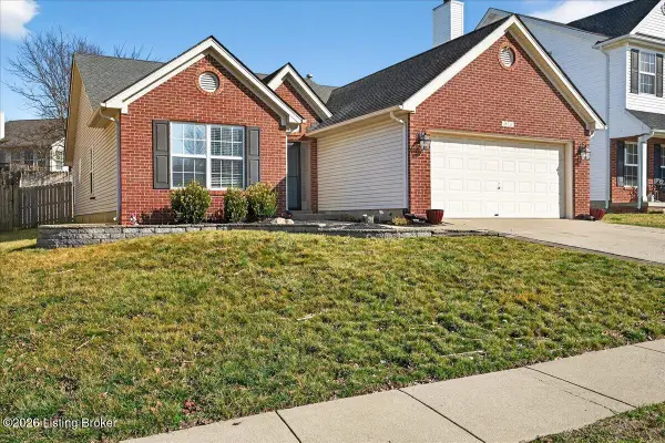 15711 Beckley Hills Dr, Louisville, KY 40245