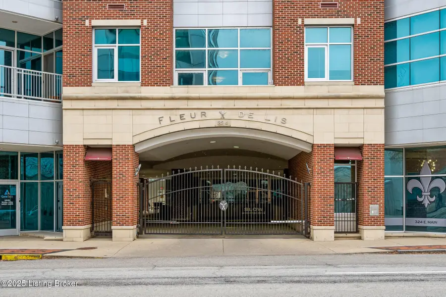 324 E Main St #401, Louisville, KY 40202 - #2