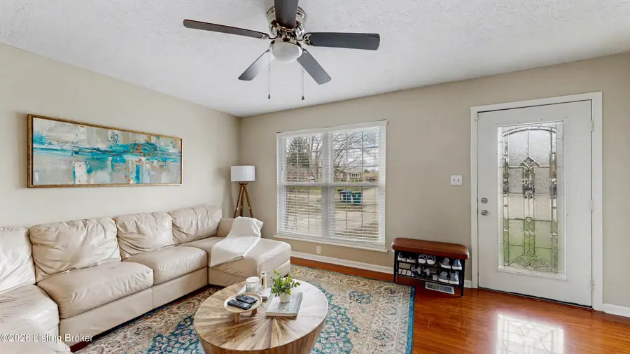 6905 Jessica Ct, Pewee Valley, KY 40056 - #3