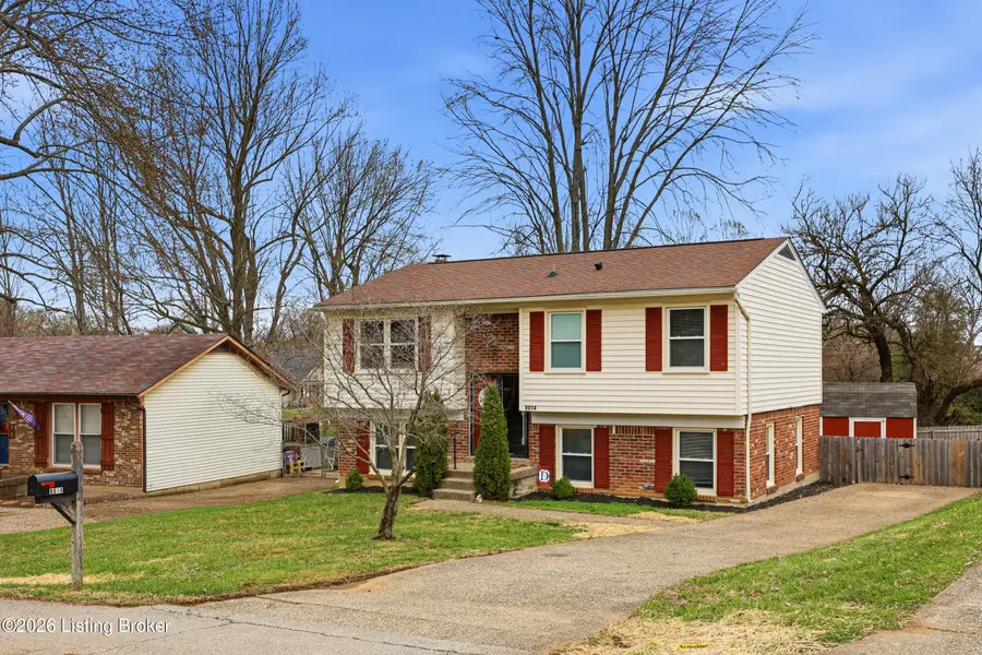 8814 High Point Cir, Louisville, KY 40299 - #3