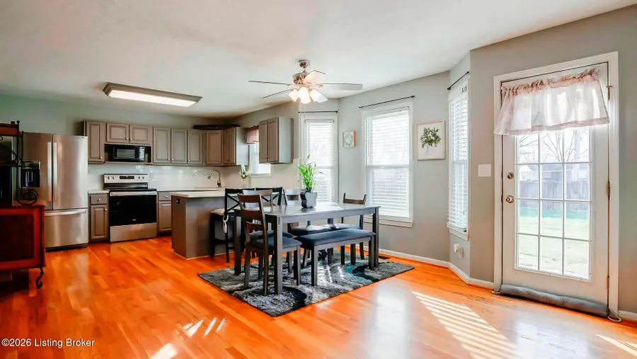 6102 Hunters Point Ct, Louisville, KY 40216 - #3