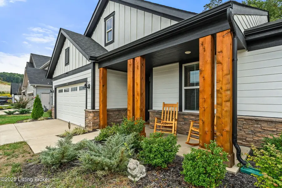 190 Stargaze Dr, Shepherdsville, KY 40165 - #2