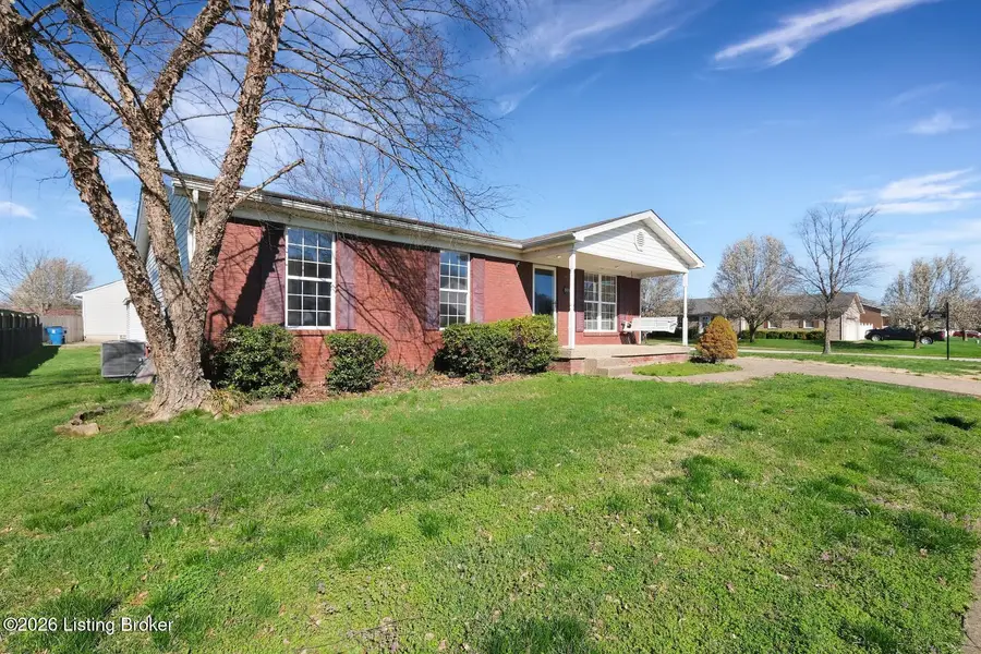 8000 Kenhurst Dr, Louisville, KY 40258 - #3