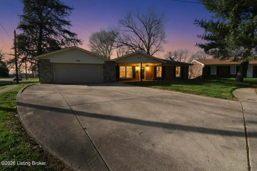 5409 Chestnutwood Way, Louisville, KY 40272 - #2