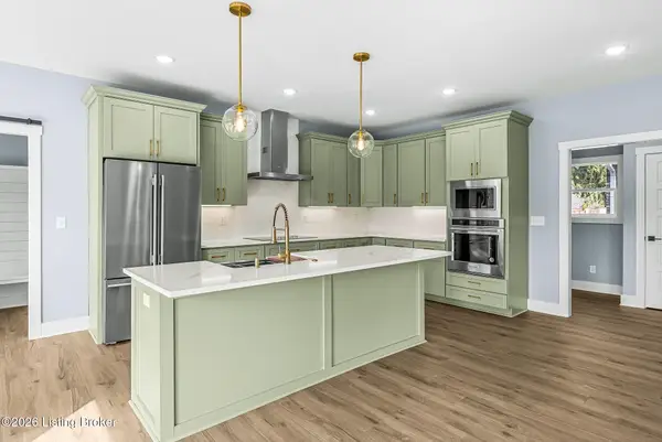 1100 Silvercrest Ln, Louisville, KY 40223