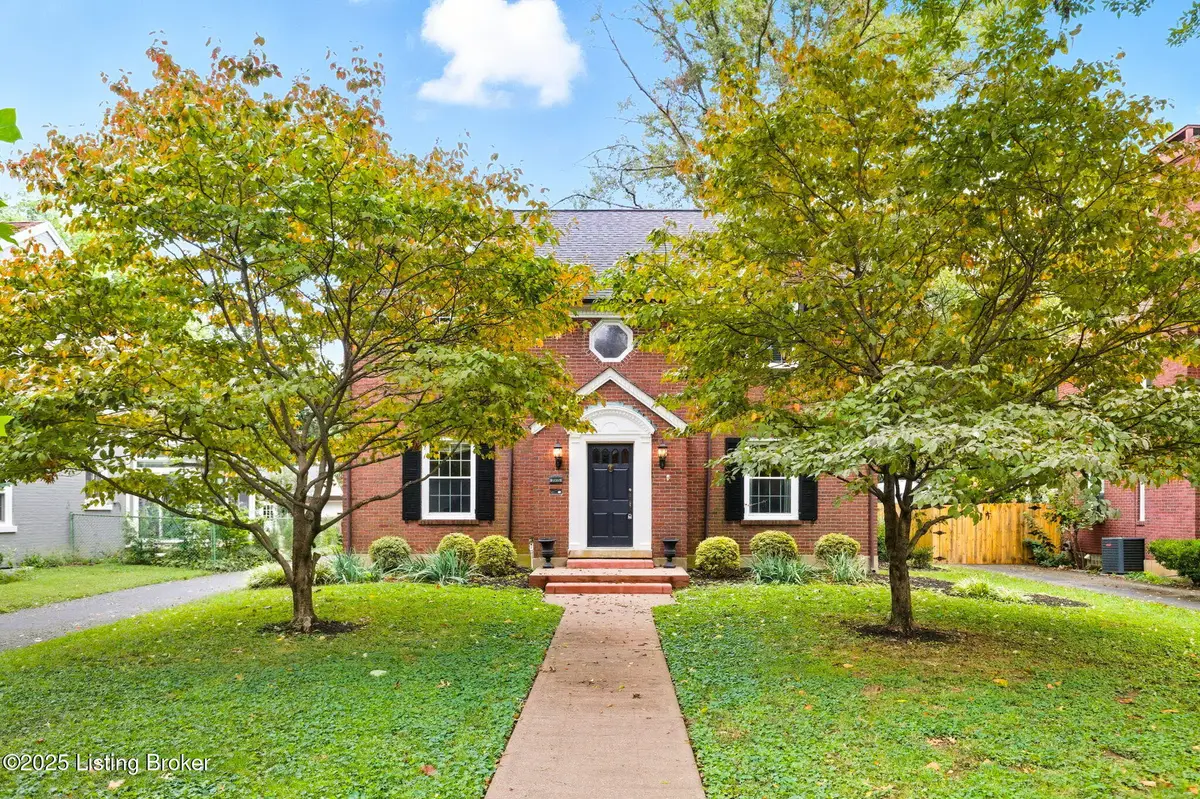 3305 Oriole Dr, Audubon Park, KY 40213 - #1