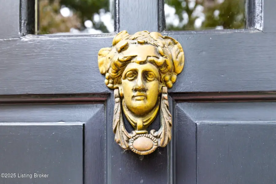 3305 Oriole Dr, Audubon Park, KY 40213 - #3