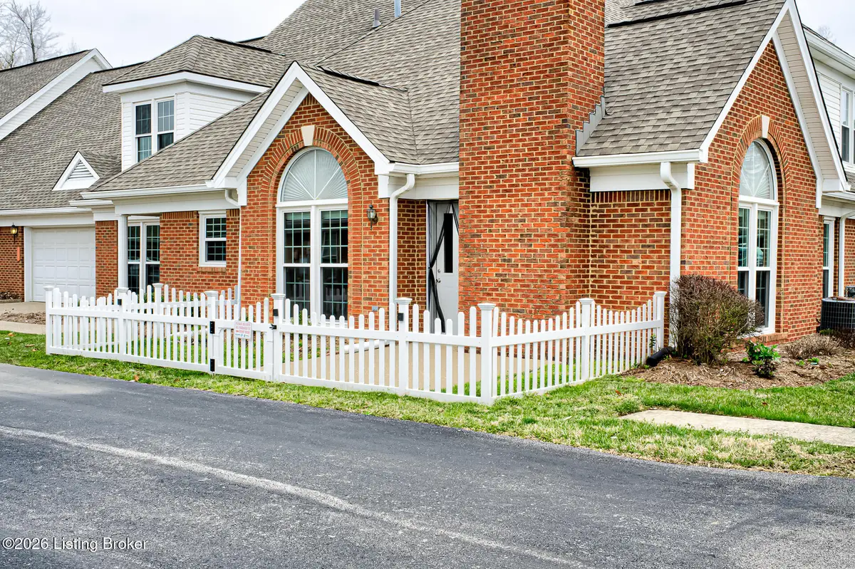 10420 Monticello Forest Cir, Louisville, KY 40299 - #1