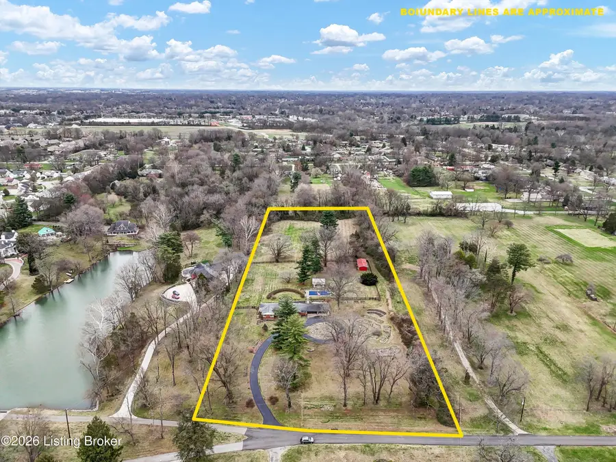 4401 Starlite Ln, Louisville, KY 40291 - #2