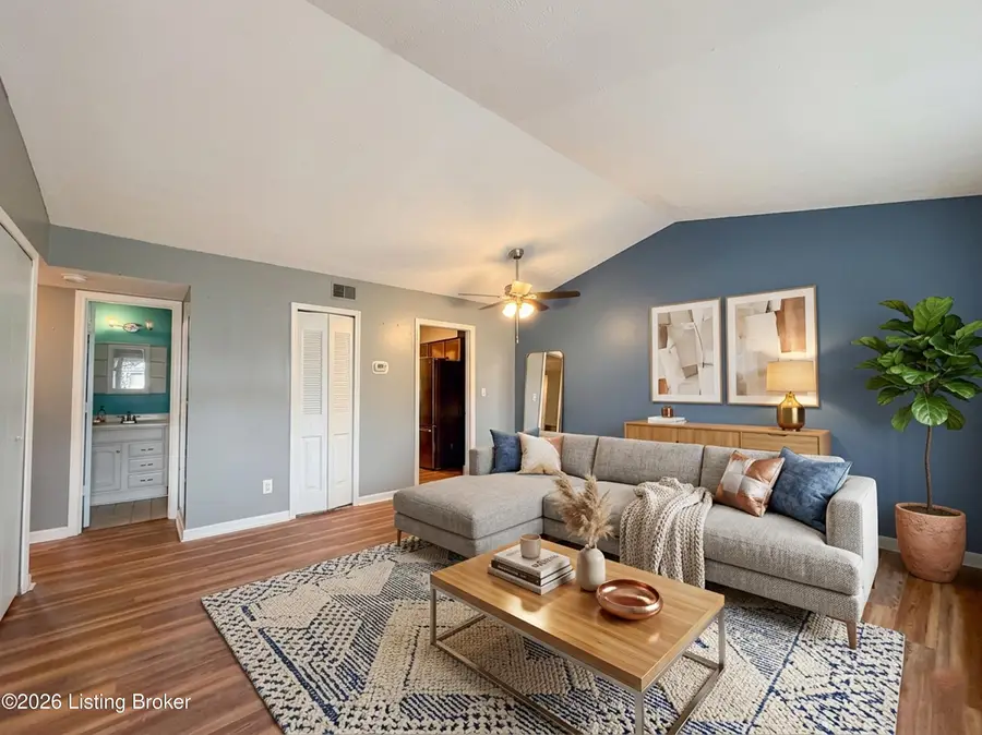 6024 Highliner Dr, Louisville, KY 40291 - #3