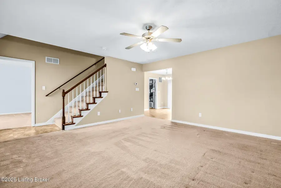 327 Red Crest Dr, Shepherdsville, KY 40165 - #3