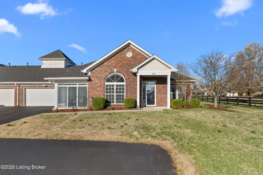 7331 Rivers End Cir, Louisville, KY 40258 - #2