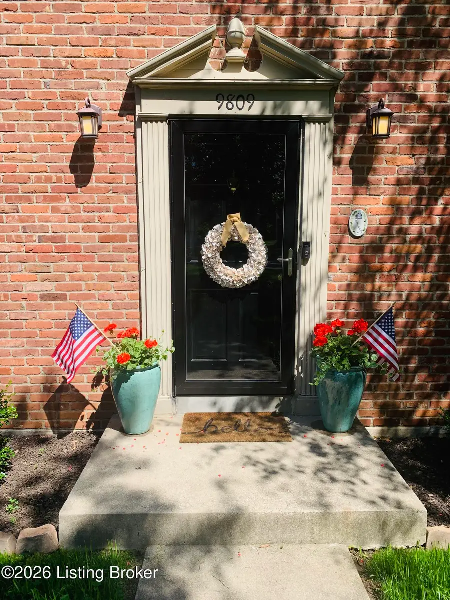 9809 Grenfell Way, Louisville, KY 40242 - #2