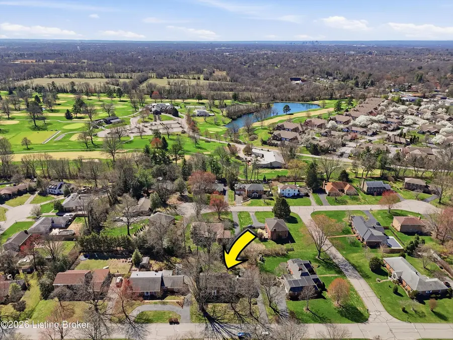 3206 Brownsboro Vista Dr, Louisville, KY 40242 - #2